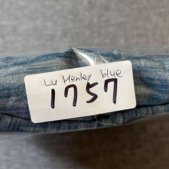 Lululemon Pulse Slub Henley Lightweight Rulu Shirt - Men's Size XL - Blue - Picture 9 of 9